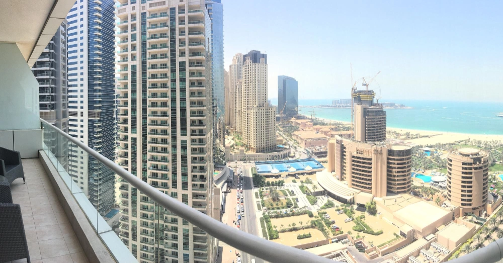 WHY DUBAI IS A GLOBAL BUSINESS HUB